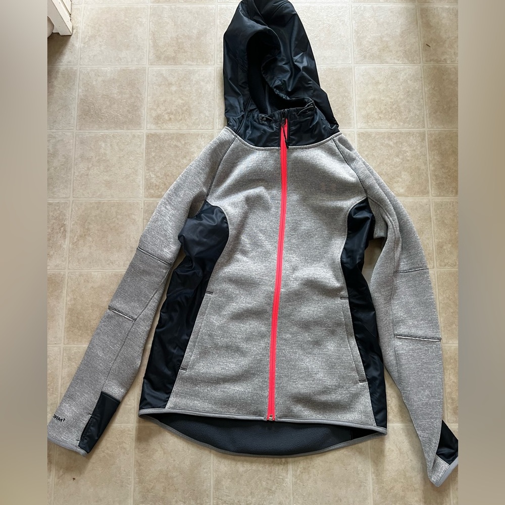 Women’s Under Armour swacket jacket